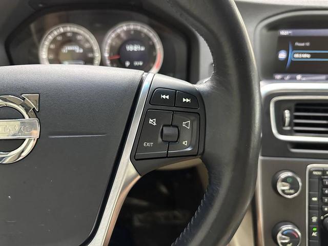 Photo of 2013 Ice White Volvo S60