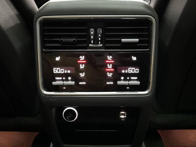 Photo of 2019 BLUE Porsche Cayenne