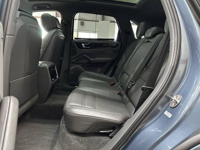 Photo of 2019 BLUE Porsche Cayenne