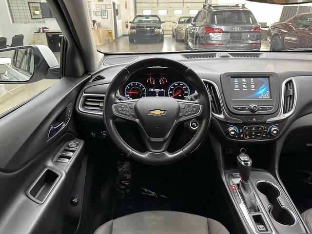 Photo of 2018 Summit White Chevrolet Equinox