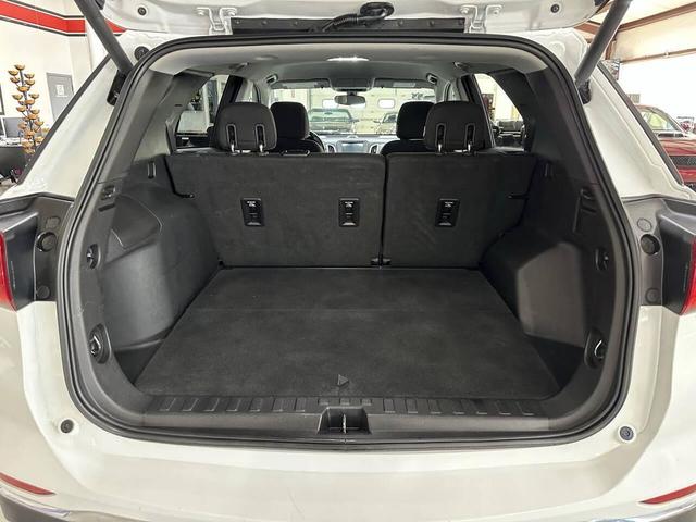 Photo of 2018 Summit White Chevrolet Equinox