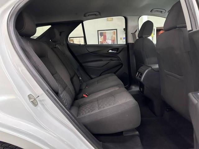 Photo of 2018 Summit White Chevrolet Equinox