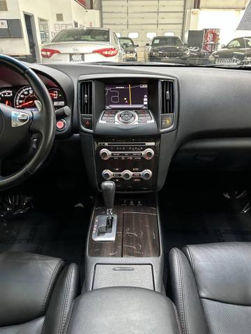 Photo of 2012 BURGUN Nissan Maxima