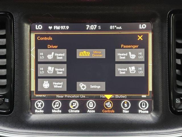 Photo of 2017 GRAY Dodge Challenger