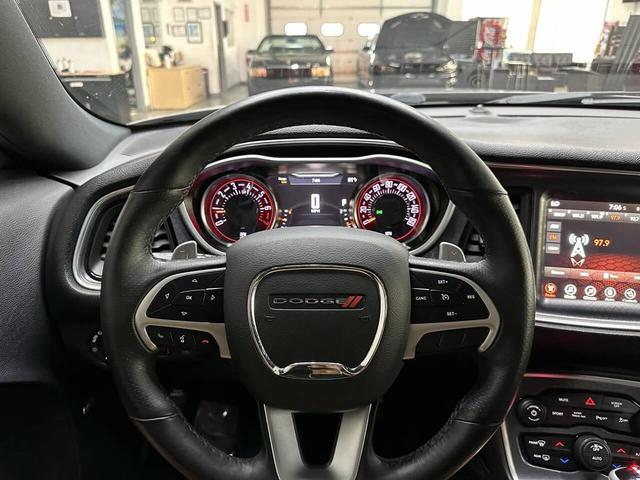 Photo of 2017 GRAY Dodge Challenger