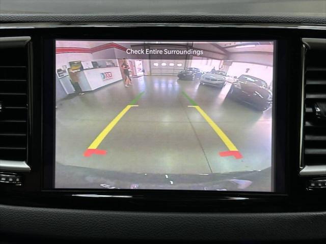 Photo of 2022 GRAY Chrysler Pacifica