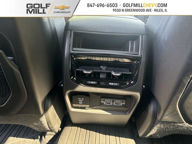 Photo of 2023 Silver Zynith Jeep Grand Cherokee