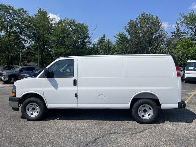 Photo of 2025 Summit White Chevrolet Express 2500