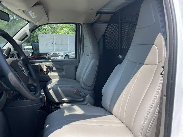 Photo of 2025 Summit White Chevrolet Express 2500