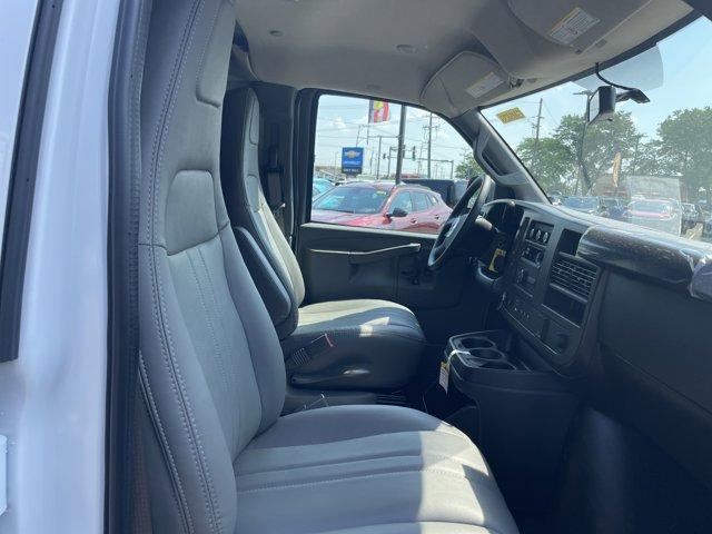 Photo of 2025 Summit White Chevrolet Express 2500