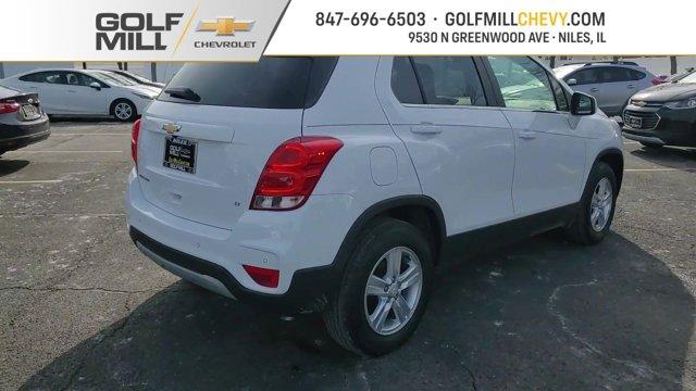Photo of 2018 Summit White Chevrolet Trax