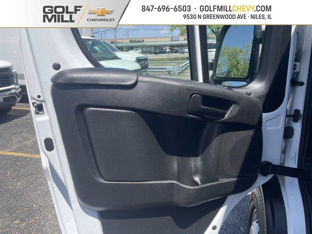 Photo of 2023 Bright White Clearcoat RAM ProMaster 2500