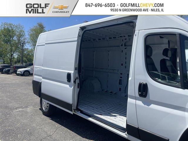 Photo of 2023 Bright White Clearcoat RAM ProMaster 2500