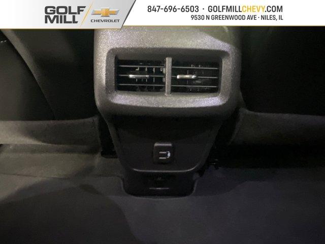 Photo of 2023 Summit White Chevrolet Equinox