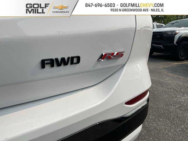 Photo of 2023 Summit White Chevrolet Equinox