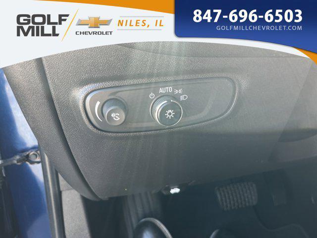 Photo of 2022 Blue Glow Metallic Chevrolet Equinox