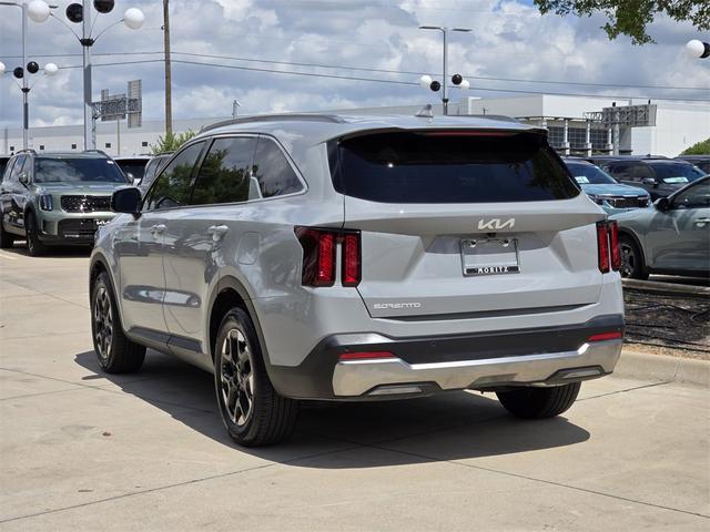 Photo of 2025 Wolf Gray Kia Sorento