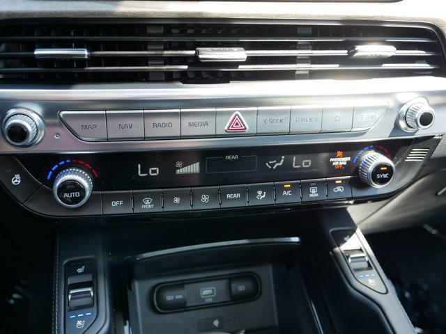 Photo of 2022 Ebony Black Kia Telluride