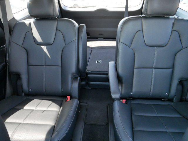 Photo of 2022 Ebony Black Kia Telluride