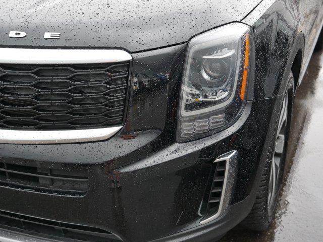 Photo of 2022 Ebony Black Kia Telluride