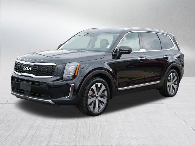 Photo of 2022 Ebony Black Kia Telluride