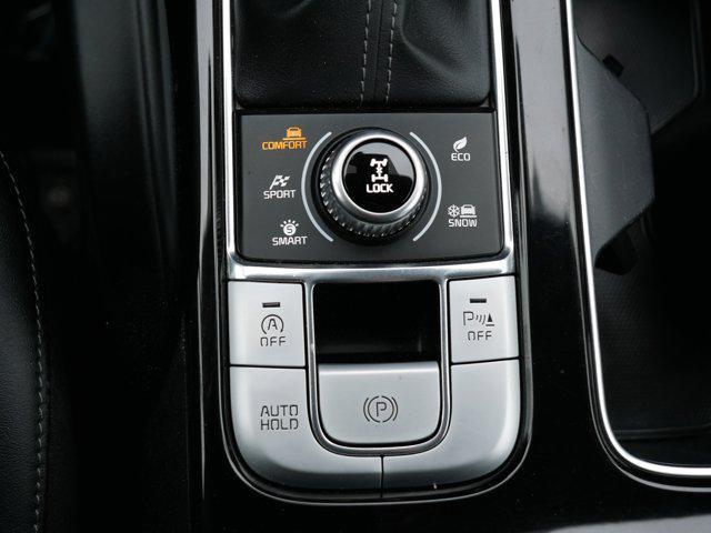 Photo of 2022 Glacial White Pearl Kia Telluride