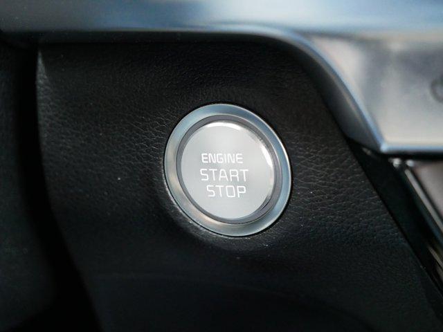 Photo of 2022 Glacial White Pearl Kia Telluride