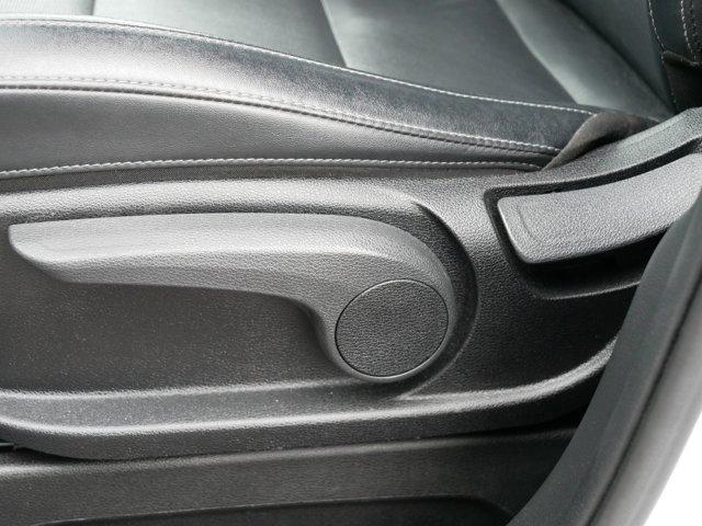 Photo of 2022 Glacial White Pearl Kia Telluride