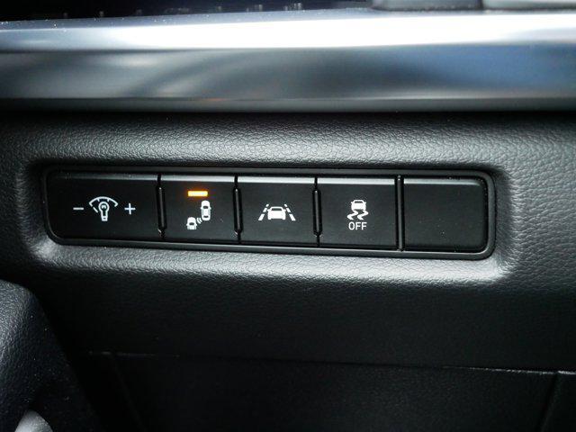 Photo of 2022 Glacial White Pearl Kia Telluride