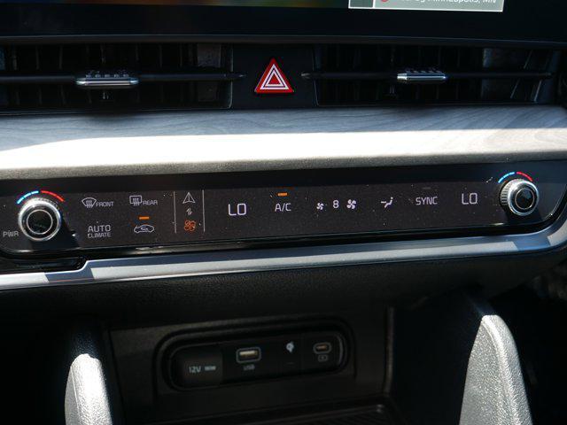 Photo of 2023 Ebony Black Kia Sportage