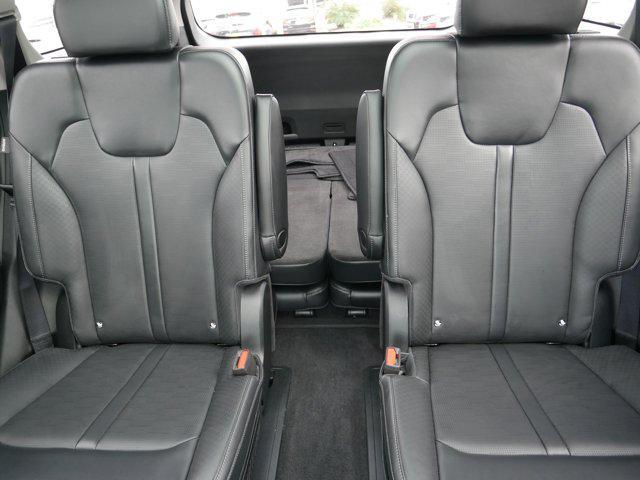 Photo of 2024 Gravity Grey Kia Sorento