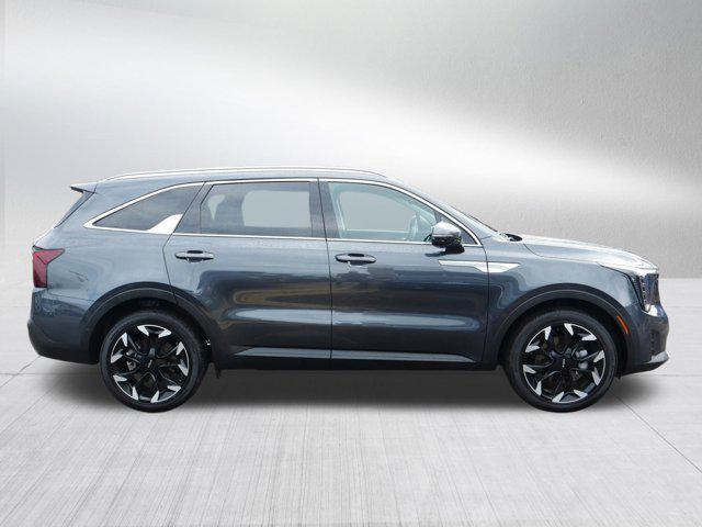 Photo of 2024 Gravity Grey Kia Sorento