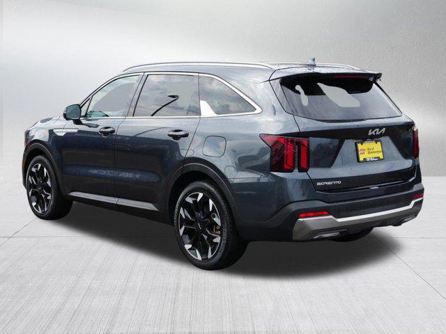 Photo of 2024 Gravity Grey Kia Sorento