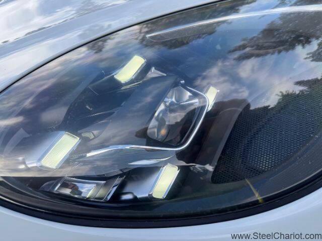 Photo of 2017 White Porsche Macan