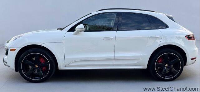 Photo of 2017 White Porsche Macan