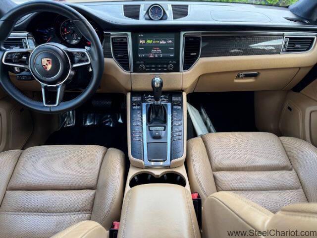 Photo of 2017 White Porsche Macan