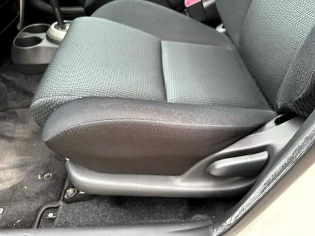 Photo of 2006 Polar White Scion xA