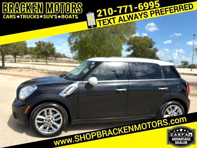 Photo of 2014 Absolute Black Metallic MINI Countryman