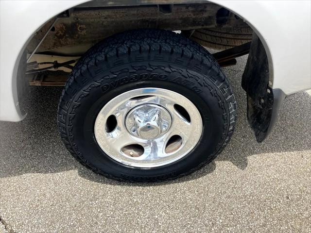 Photo of 2002 Silver Clearcoat Metallic Ford F-150