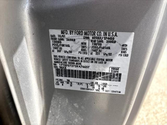 Photo of 2002 Silver Clearcoat Metallic Ford F-150