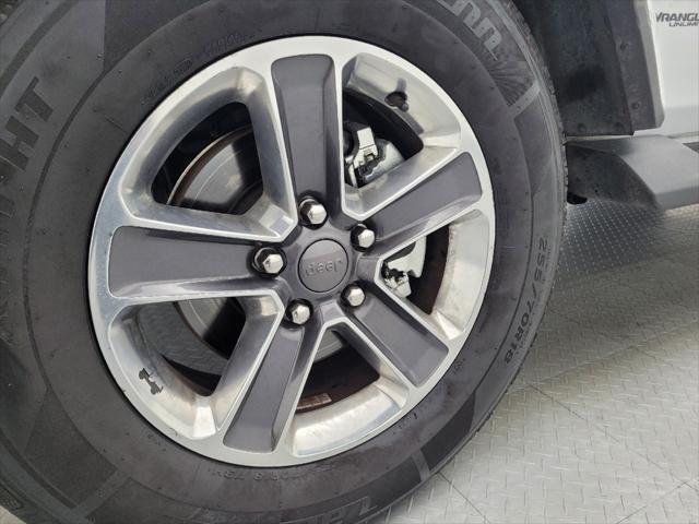 Photo of 2019 Bright White Clearcoat Jeep Wrangler Unlimited
