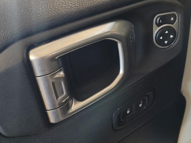 Photo of 2019 Bright White Clearcoat Jeep Wrangler Unlimited
