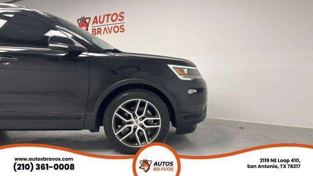 Photo of 2018 Shadow Black Ford Explorer