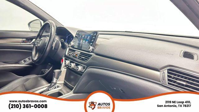 Photo of 2019 White Honda Accord