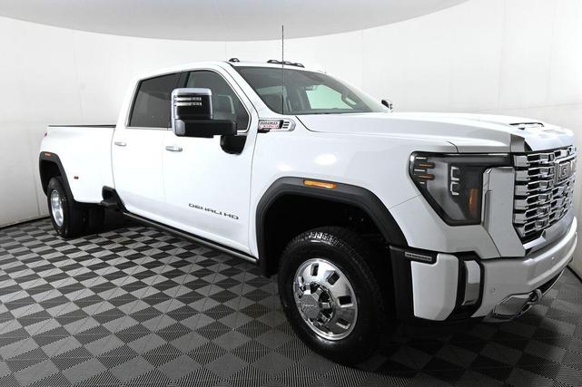 Photo of 2025 Summit White GMC Sierra 3500