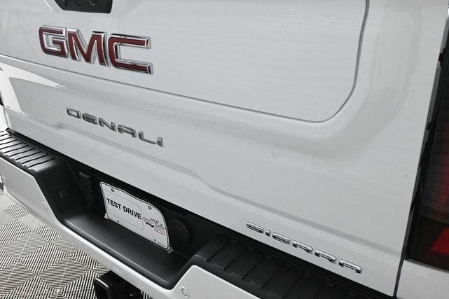 Photo of 2025 Summit White GMC Sierra 3500