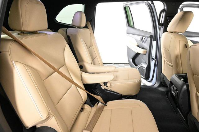 Photo of 2026 White Tri-Coat Buick Enclave