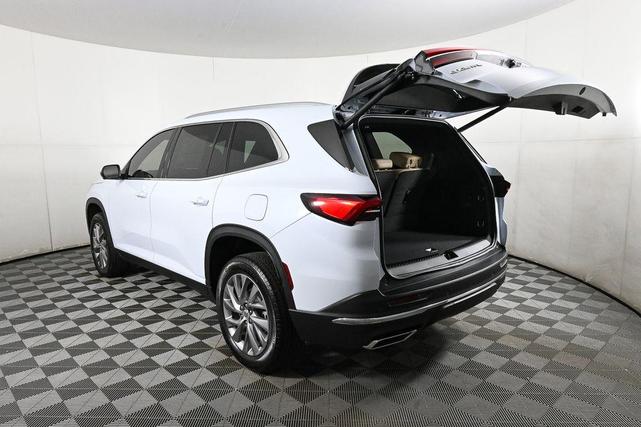 Photo of 2026 White Tri-Coat Buick Enclave