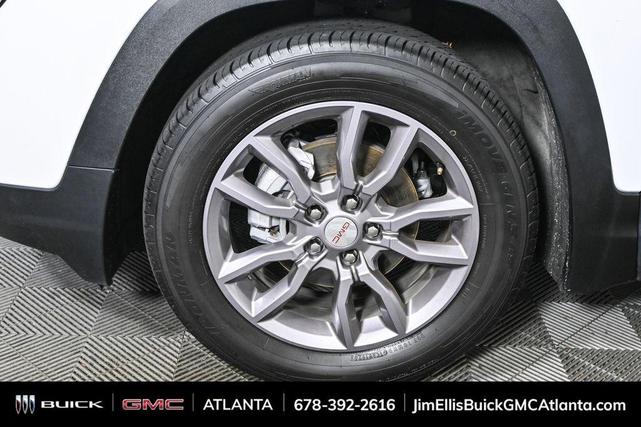 Photo of 2023 Summit White GMC Terrain