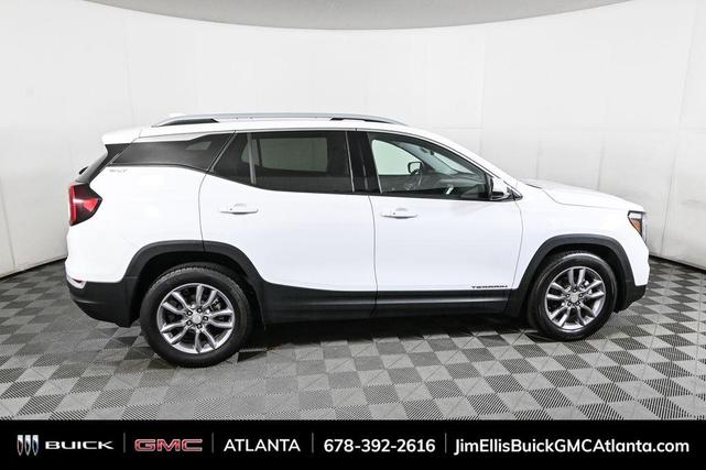 Photo of 2023 Summit White GMC Terrain